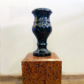 Ваза из гранита 25см ВЗ001